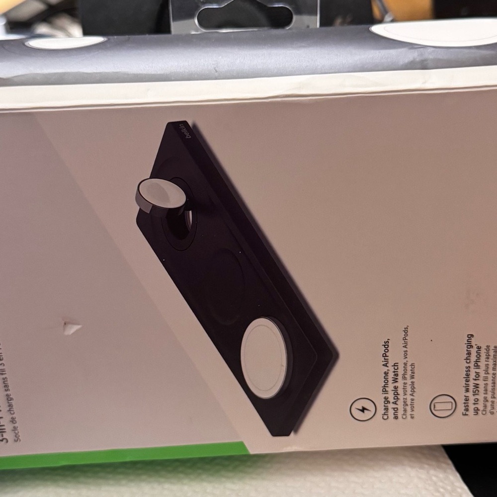 belkin Boost Pro 3-in-1 Wireless Charging Pad with MagSafe